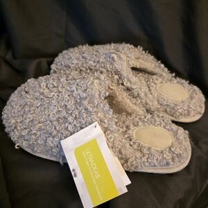 ULTRAIDEAS Women’s Cozy Fuzzy Slip-On Slippers – Memory Foam Indoor House Shoes